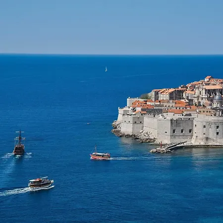 Fortes Fortuna - Two Bedroom With Terrace And Sea View *
