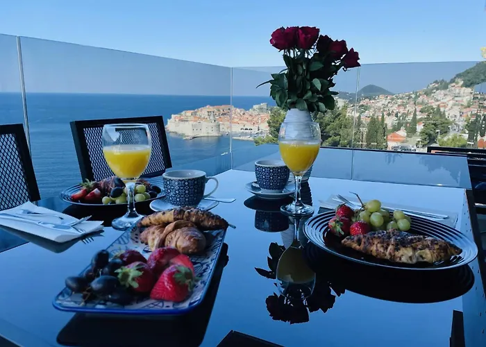 Fortes Fortuna - Two Bedroom With Terrace And Sea View 아파트 두브로브니크